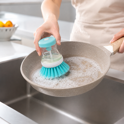 Cepillo dispensador de jabón para cocina | CleanForce™